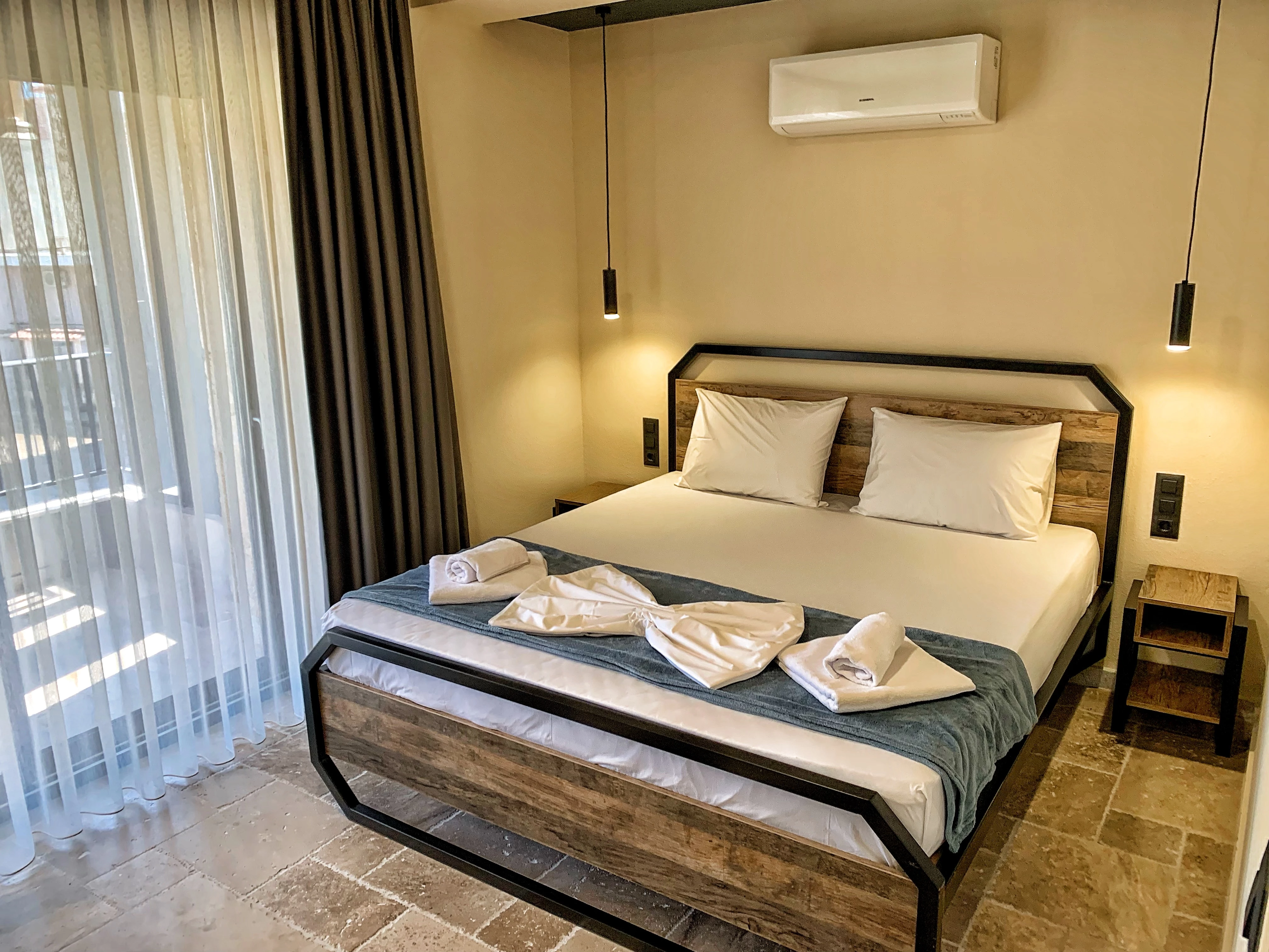 Two-bedroom maisonette – photo 3